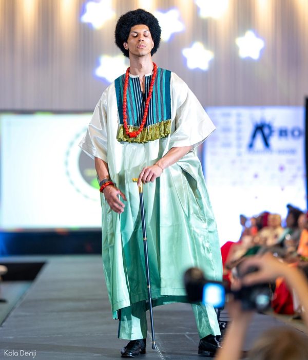 Crown of Heritage – Regal Agbada Ensemble